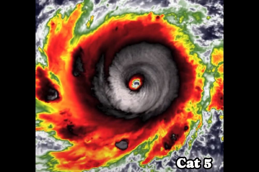 Category 5 Hurricane Lowell Explodes to Monster Strength South of Hawaii With 160 mph Winds Threatening Life-Threatening Surf